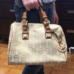 MK logo satchel brand new !!!!!!
